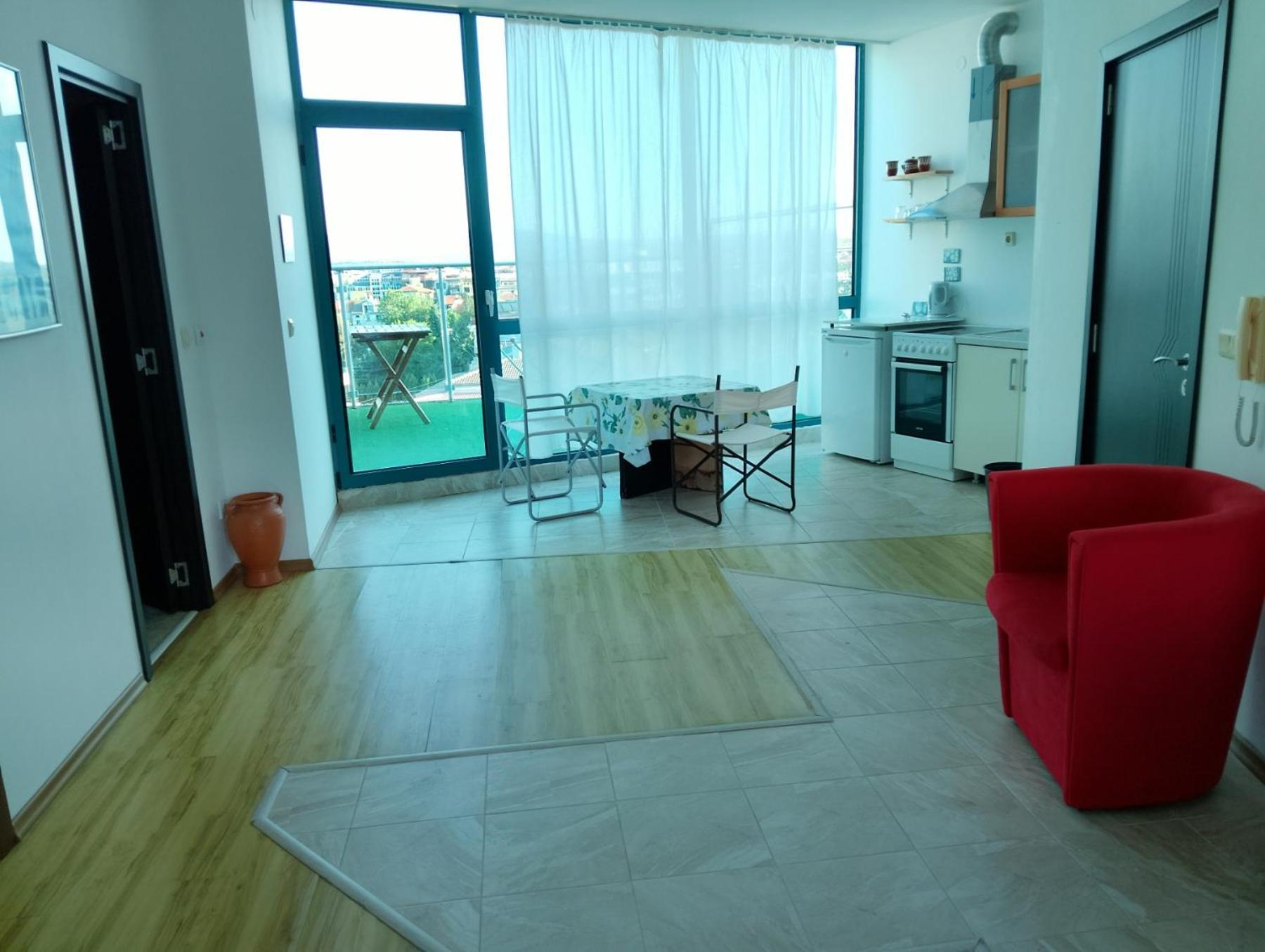 802, Spacy Apm With Sea View. Primorsko Esterno foto